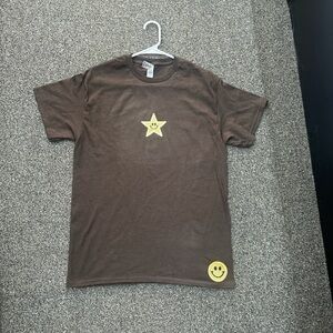 Star and smiley face cotton brown t-shirt ( small)